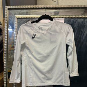 ASICS Women third quarter sleeve top size Medium